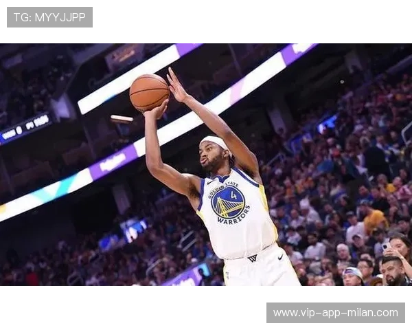 勇士外线策略：如何保持长时间跑位创造稳定三分点